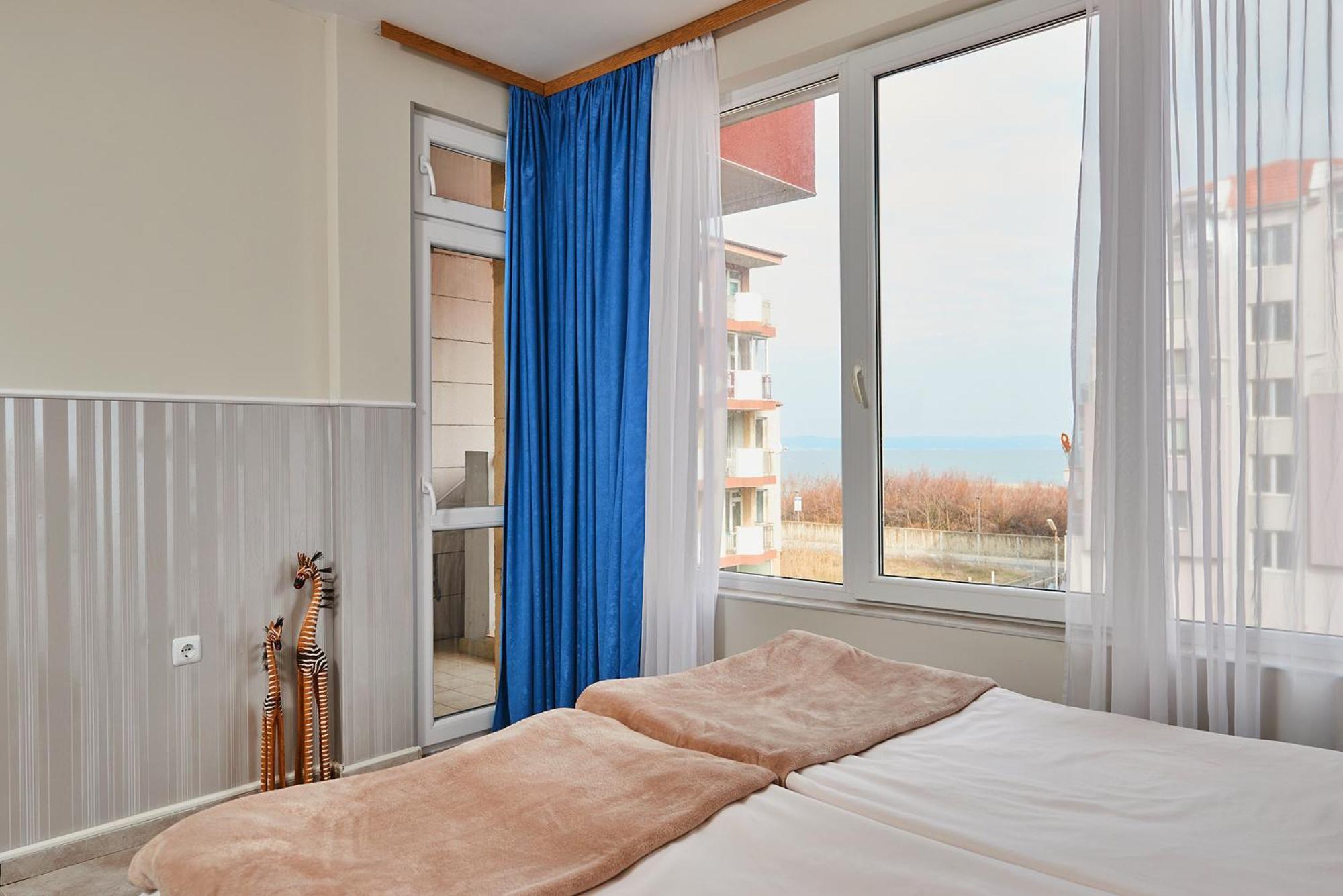 Apartment Kalina Pomorie Bagian luar foto